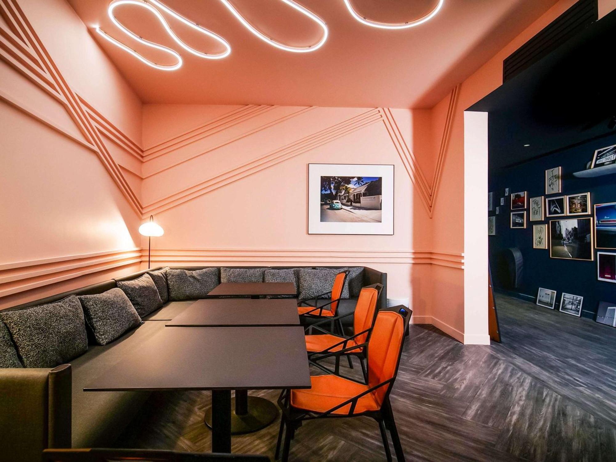 ホテル Tribe Paris Batignolles エクステリア 写真
